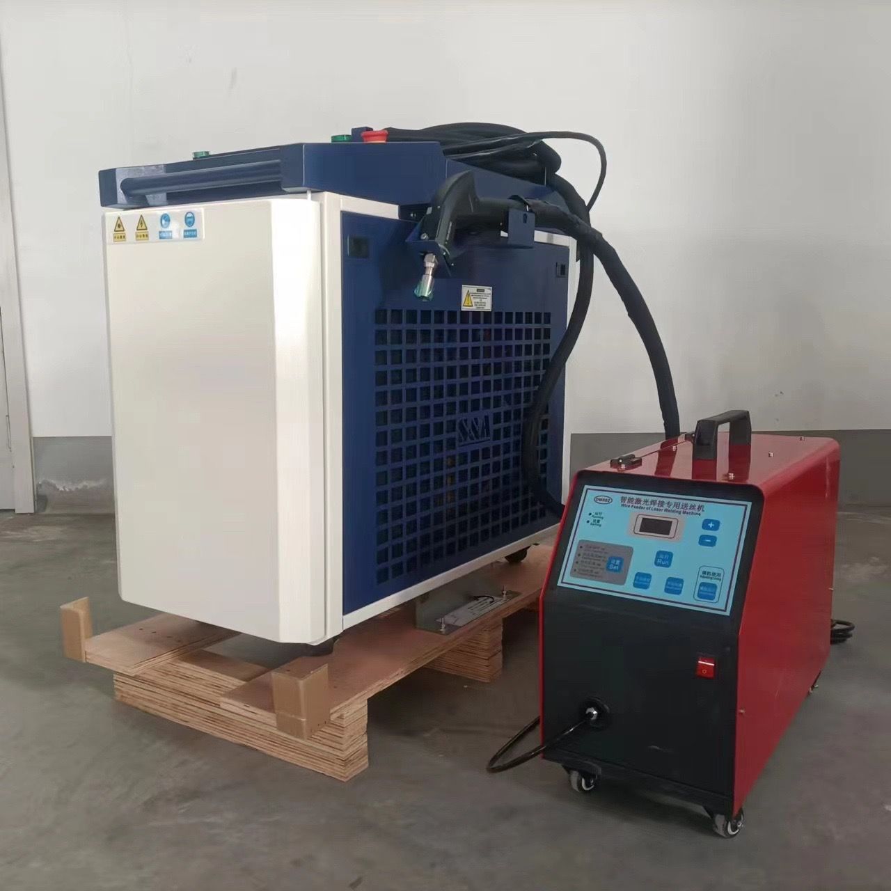 Factory Price 1500w 3000w Hand - Laser Welder 3000W Fiber recension och pris